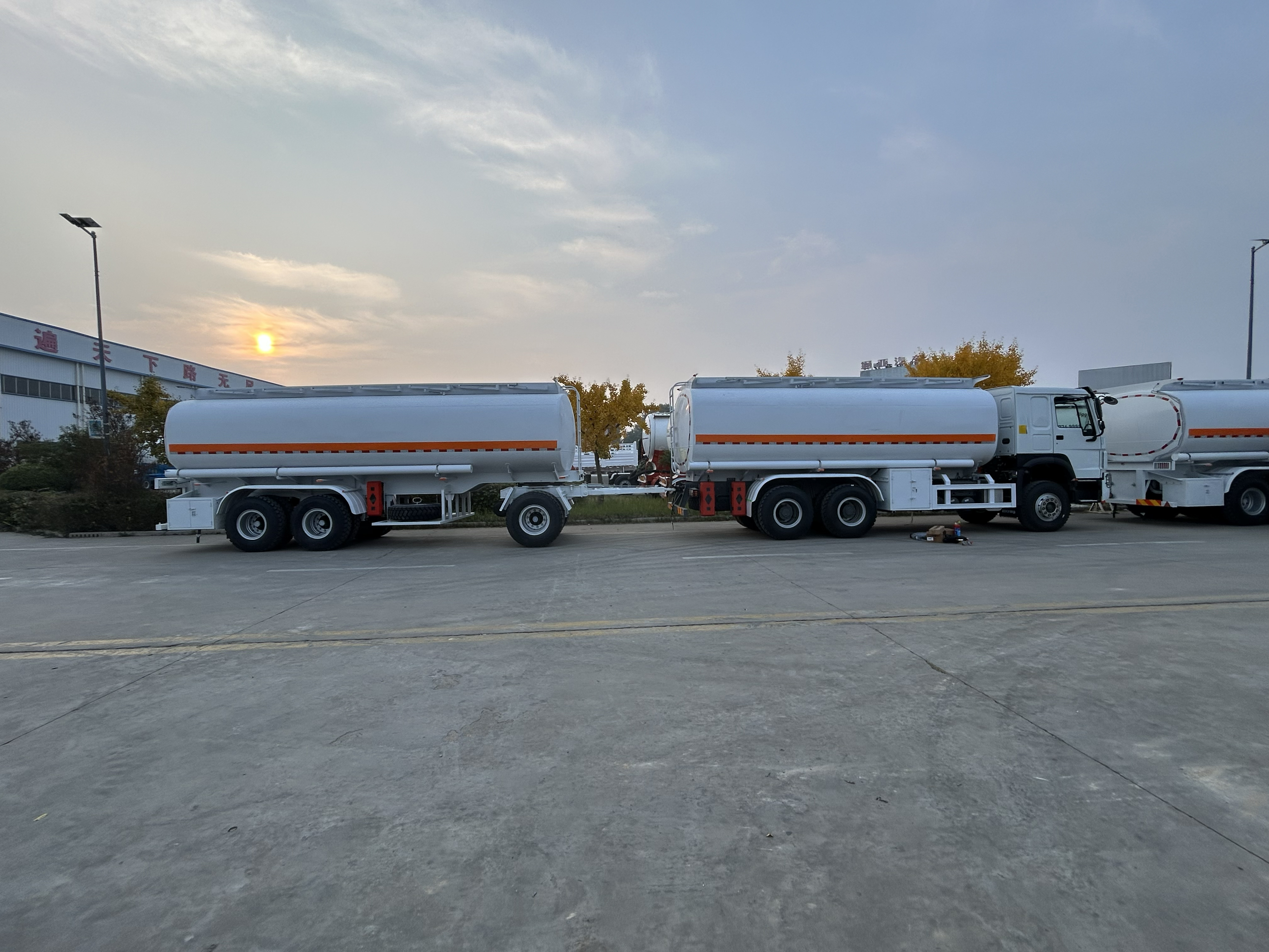 Fuel Tank Truck နှင့် Full Trailer Combination ကို Ethiopia သို့ ပို့ဆောင်မည်ဖြစ်သည်။