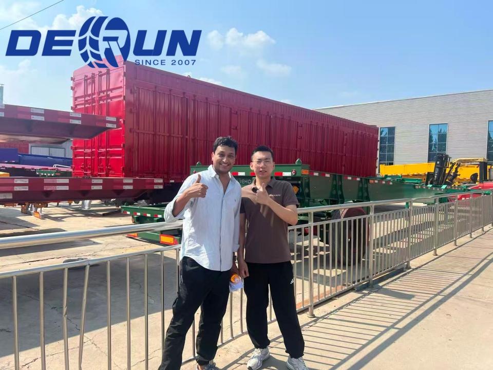 သြစတြေးလျဖောက်သည်သည် Derun စက်ရုံတွင် 3 Axle Flatbed Semi-Trailers ကိုစစ်ဆေးခဲ့သည်။